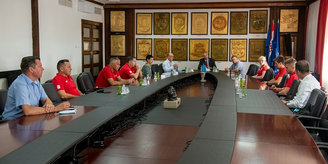 PARAOLIMPIJCI KOD PULJKA 'Vaši uspjesi opravdavaju splitsku titulu najsportskijeg grada na svitu'