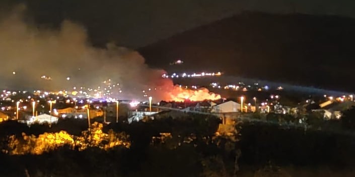 GORE RUDINE Vatra je zahvatila četiri hektara niskog raslinja, maslinika i viongrada