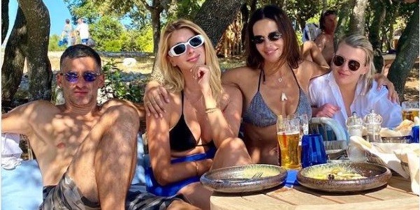 Seve se zabavlja nakon rastave: Oko mene hiljadu luđaka....