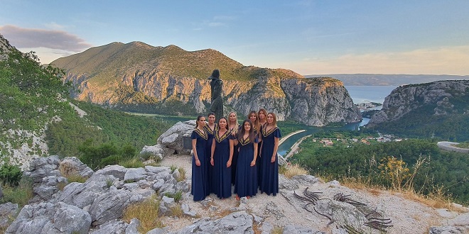 VIDEO Višestruke pobjednice festivala u Omišu predstavljaju spot 'Mila Gojsalić'