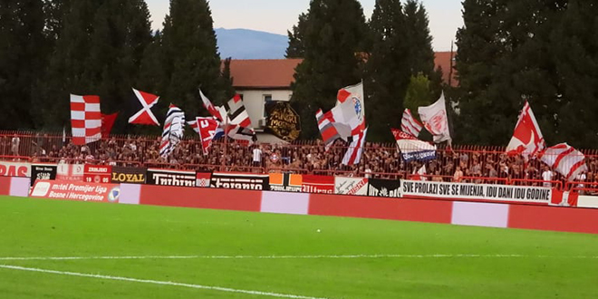 FOTO Slavili su u žestokom derbiju, mogu li do titule?