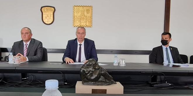 BRIEFING Puljak najavio preispitivanje Baldasarove odgovornosti zbog pravomoćne presude na štetu Grada
