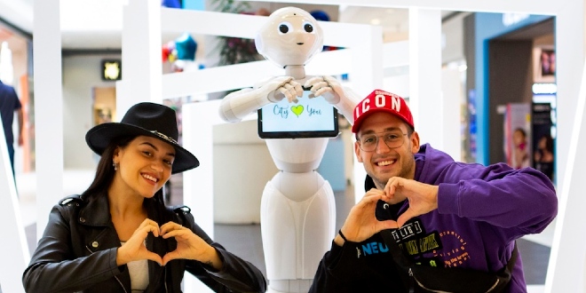 FOTOGALERIJA Upoznajte Pepper - prvog humanoidnog robota u shopping centru