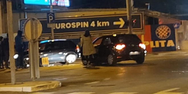 PROMETNA KRAJ JOKERA Sudar na raskrižju  Dubrovačke i Domovinskog rata