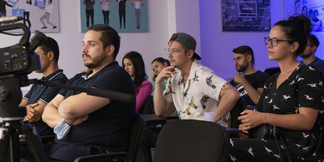 PRVI BIZTALK MEETUP Stipe Režić iz Mushroom Cupsa podijelio svoja poduzetnička iskustva s članovima splitske IT startup zajednice