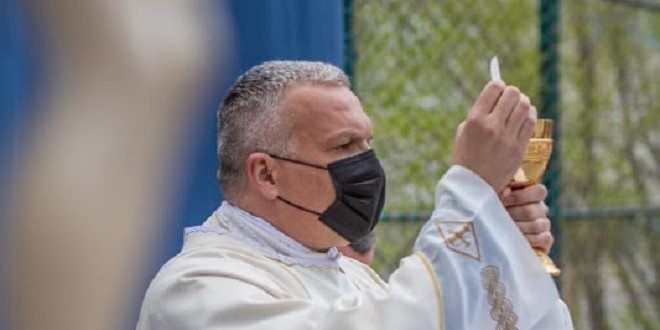 DON ANTE ŽDERIĆ: Uzaludno je bjesomučno naglašavati žrtve iz redova naroda iz kojeg dolaze srebrenički krvnici