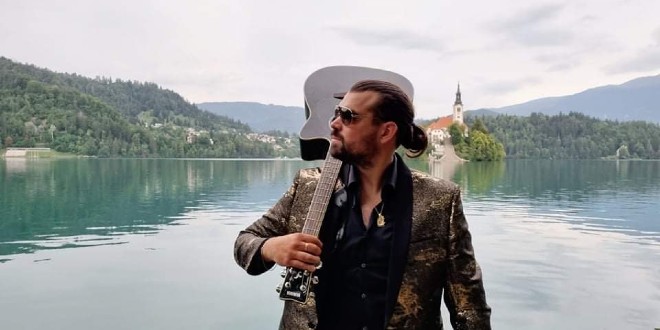VIDEO Slovenski pjevač Robert Ficker snimio videospot za pjesmu 'Hvala ti, more' na Cresu