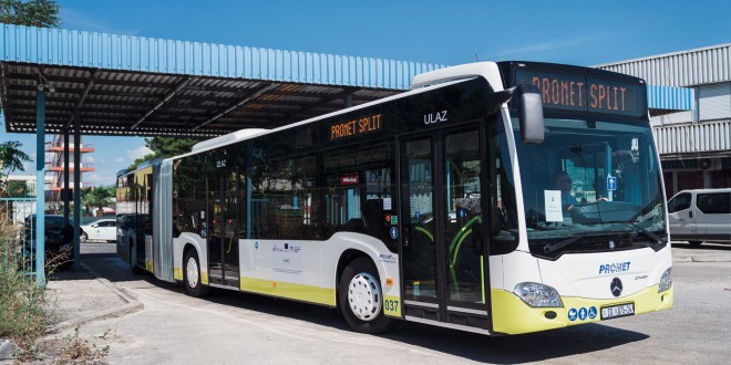 Oštećen Prometov bus koji je vozio na relaciji Split-Drniš