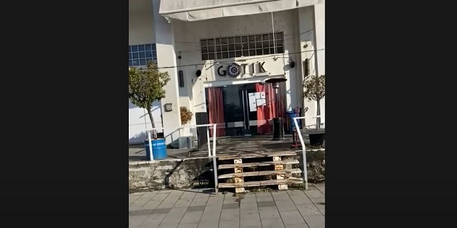 SRPSKI TABLOID OBJAVIO SNIMKE Mladić trčao po ulicama, zaustavljao taksi, plivao u Savi