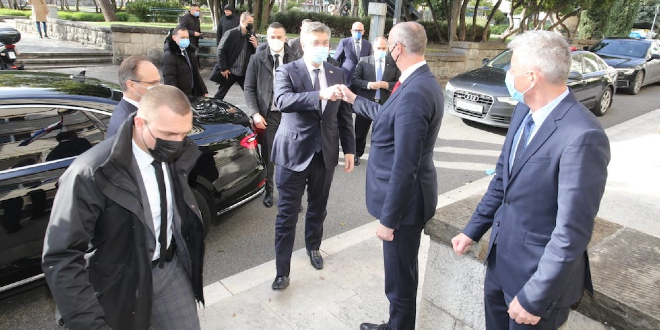 Plenković odjurio iz Banovine, pred novinare stali Puljak i Butković: Sastanak je bio dobar i konstruktivan 