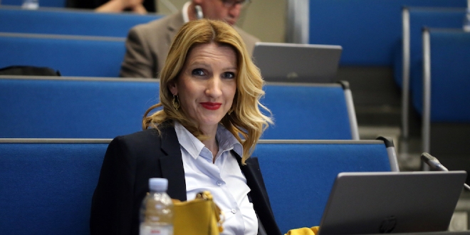 JELENA BURAZIN: Frustrira me otvaranje teme nasilja u obitelji tek povremeno, kada se sve 'babe' dignu na noge