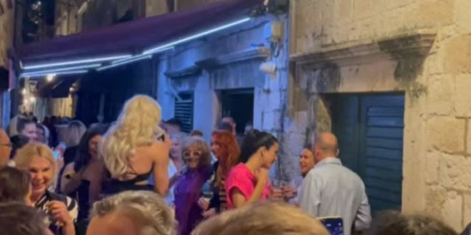 VIDEO Užarena atmosfera na otvaranju prvog gay bara u Dubrovniku