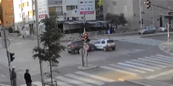 VIDEO Kamera je 'uhvatila' prometnu nesreću, pogledajte snimku sudara Twinga i Ignisa