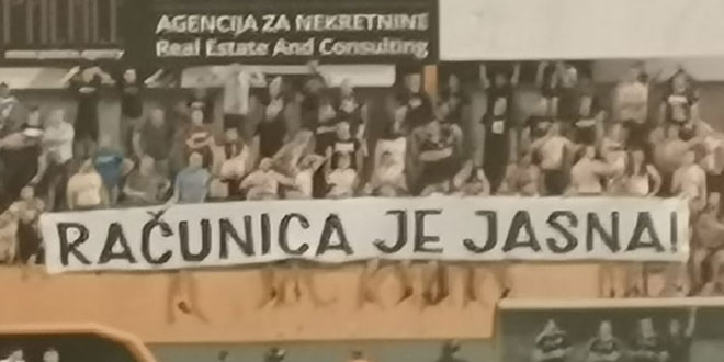Navijači Dinama u finišu utakmice istaknuli poruku