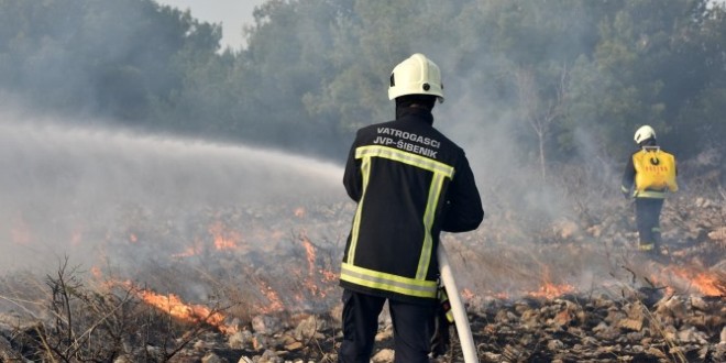 POŽAR U ŠIBENIKU Dovršeno kriminalističko istraživanje nad tri maloljetnika