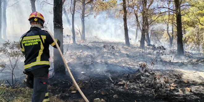 HVZ: Zapošljava se dodatni 1131 sezonski vatrogasac, u Srednjoj Dalmaciji njih 464