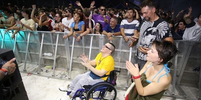 FOTOGRAFIJA DANA Ovaj prizor s Ultre dirnuo je mnoge