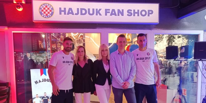 HNK Hajduk Split - [FAN SHOP] Posjetite Hajdukov Fan Shop u Trajektnoj luci  u Splitu.