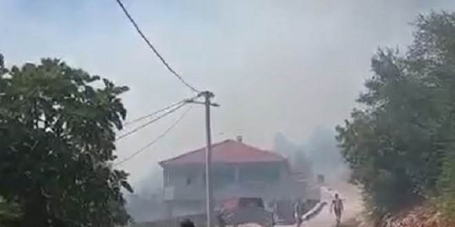 VIDEO Velik požar na imotskom području, gori blizu kuća