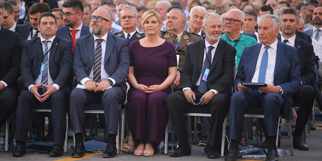 BEZ RIJEČI Kolinda Grabar-Kitarović objavila zanimljivu fotografiju