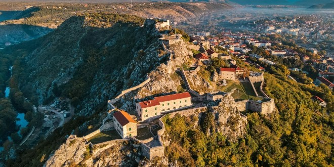 Vlada bojkotira Milanovića na Kninskoj tvrđavi?