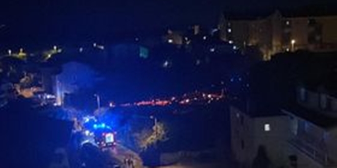 FOTO/VIDEO Planula tri vozila u Dragovodama, požar je ugašen