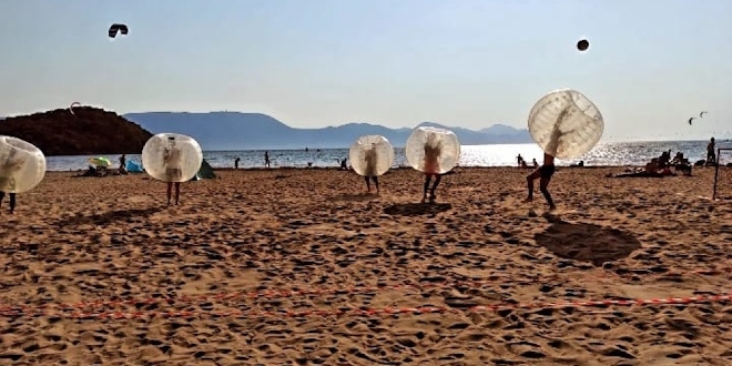NOVO Bubble football na Opuzenskom ušću!