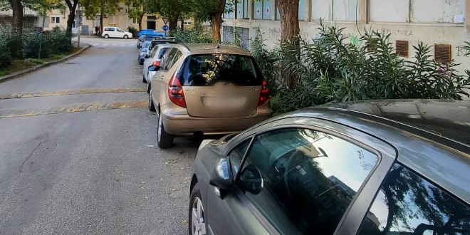 BRZA REAKCIJA Spinut ostao bez jednog znaka zabrane parkiranja