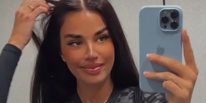SPREMNA ZA ULTRU Knӧll Doll stigla u Split, objavila niz zavodljivih fotografija