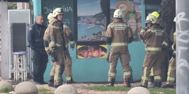 FOTO Zapalila se poznata pečenjarnica Galina, na terenu vatrogasci i policija