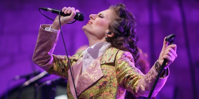 FOTOGALERIJA Glazbena diva Doris Dragović priredila koncert za pamćenje na Stradunu