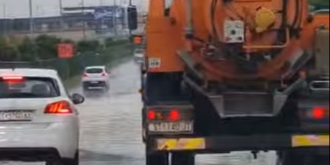 VIDEO Vozače dočekalo jezero na izlazu iz Splita
