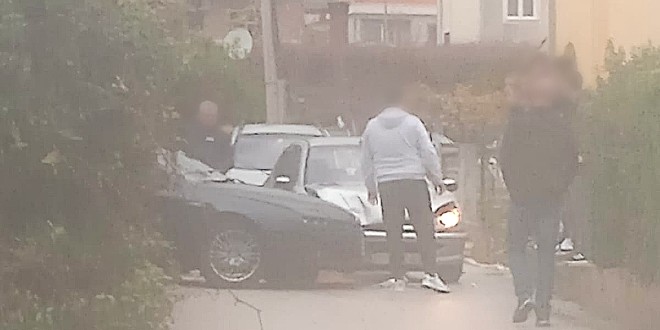 KAŠTEL ŠTAFILIĆ Pred školom se sudarila dva automobila