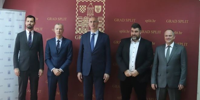 KORIGIRANE CIJENE Parking u Splitu poskupljuje u sezoni, karte za javni prijevoz uskoro jeftinije, izuzev onih kupljenih u busu