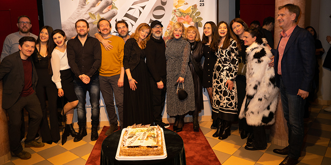 FOTO Hrvoje Kečkeš proslavio rođendan na premijeri 'Ožalošćene porodice', koju je došao pogledati i Goran Višnjić