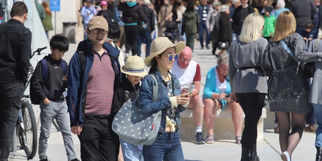 DZS: U studenome 2025. ostvareno za 5,8% manje noćenja u odnosu na studeni 2024.