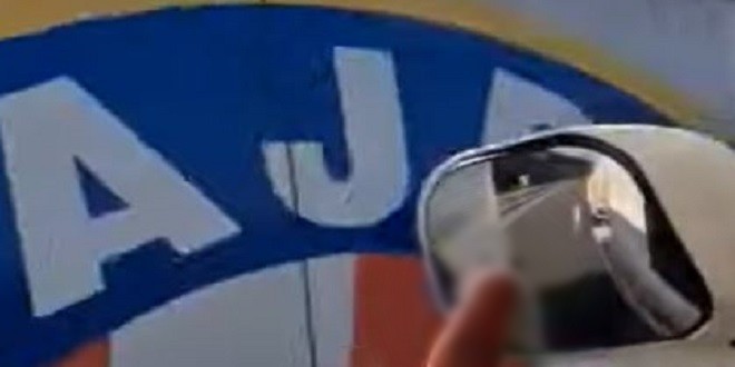 VIDEO: Pogledajte groznu reakciju na prolazak Hajdukova autobusa