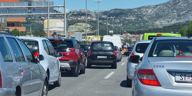 VIDEO Ogromne gužve na ulazu i izlazu iz Splita prema Solinu