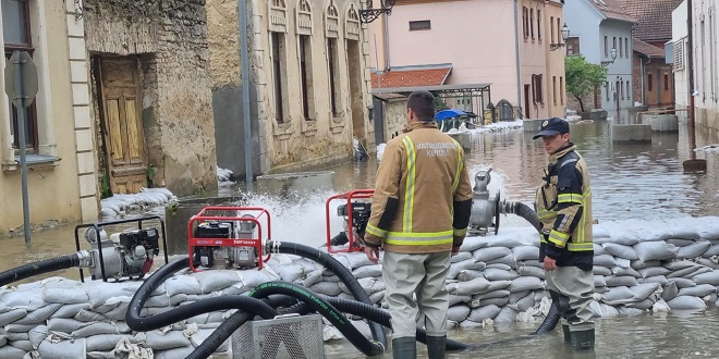 Božinović o poplavama: Preko Mehanizma unije za civilnu zaštitu pratimo stanje i spremni smo odgovoriti na zahtjeve za pomoć 