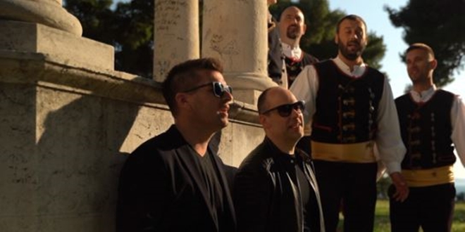 Alen Nižetić, Branimir Bubica i klapa Sebenico ujedinili snagu i emociju u pjesmi 'Dalmacijo sestro'