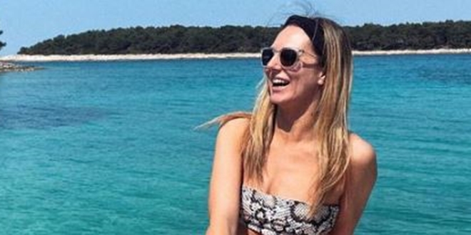 'PUŠTENA S LANCA' Zvijezda 'Plesa sa zvijezdama' pozirala u toplesu