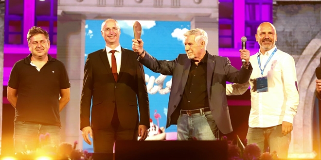 FOTO/VIDEO Poslušajte pobjedničku pjesmu Splitskog festivala