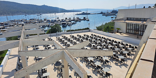 TEATAR UZ MORE Komedija 'Casabianca' stiže na ljetnu scenu u Lori 
