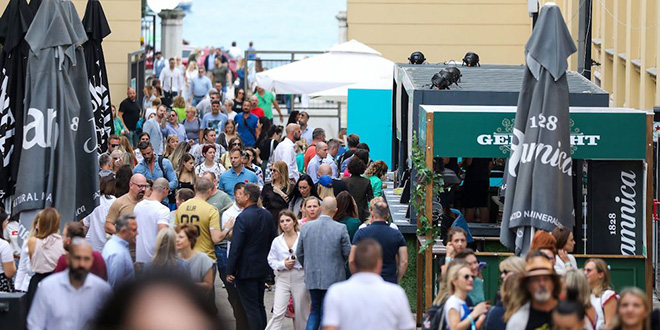 FOTOGALERIJA Simpsoni, Tanya Golesic i Vuk s Wall Streeta oduševili publiku Weekend Media Festivala