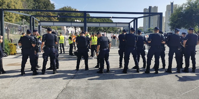 POLICIJA NAKON UTAKMICE HAJDUK - OSIJEK: Privedeno 16 osoba