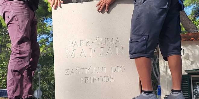 MARJAN Zamijenjena 'nepismena' ploča na Spinutskim vratima