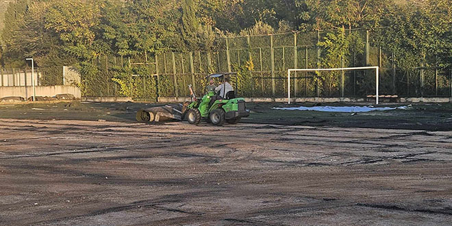 KRENULI RADOVI: Grad Split uložio u obnovu nogometnih terena u Stobreču, koristit će ih djeca Primorca i Hajduka, investicija je vrijedna milijun i 600.000 eura!