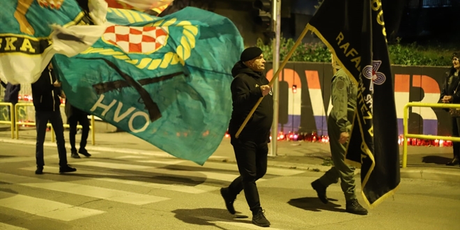VIDEO Torcida zastala na križanju Vukovarske i Dubrovačke ulice pa poslala poruku