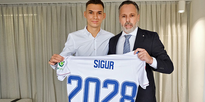 SIGUR NAKON PRODULJENJA: Sretan sam što sam potpisao novi ugovor s najvećim hrvatskim klubom!