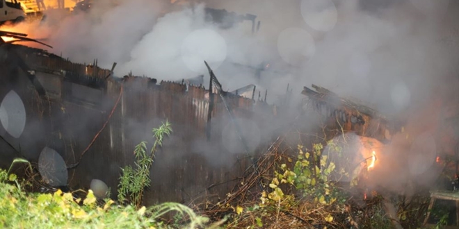 IZGUBILI DOM Na Sućidru izgorjela baraka obitelji kojoj su nedavno pomagali dobri ljudi